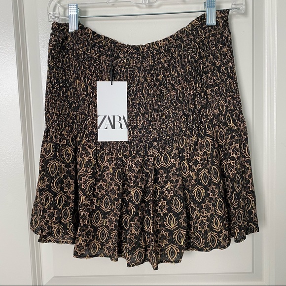 Zara Printed Mini Skirt - Picture 1 of 6